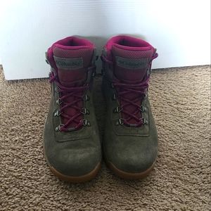 Columbia hiking shoes